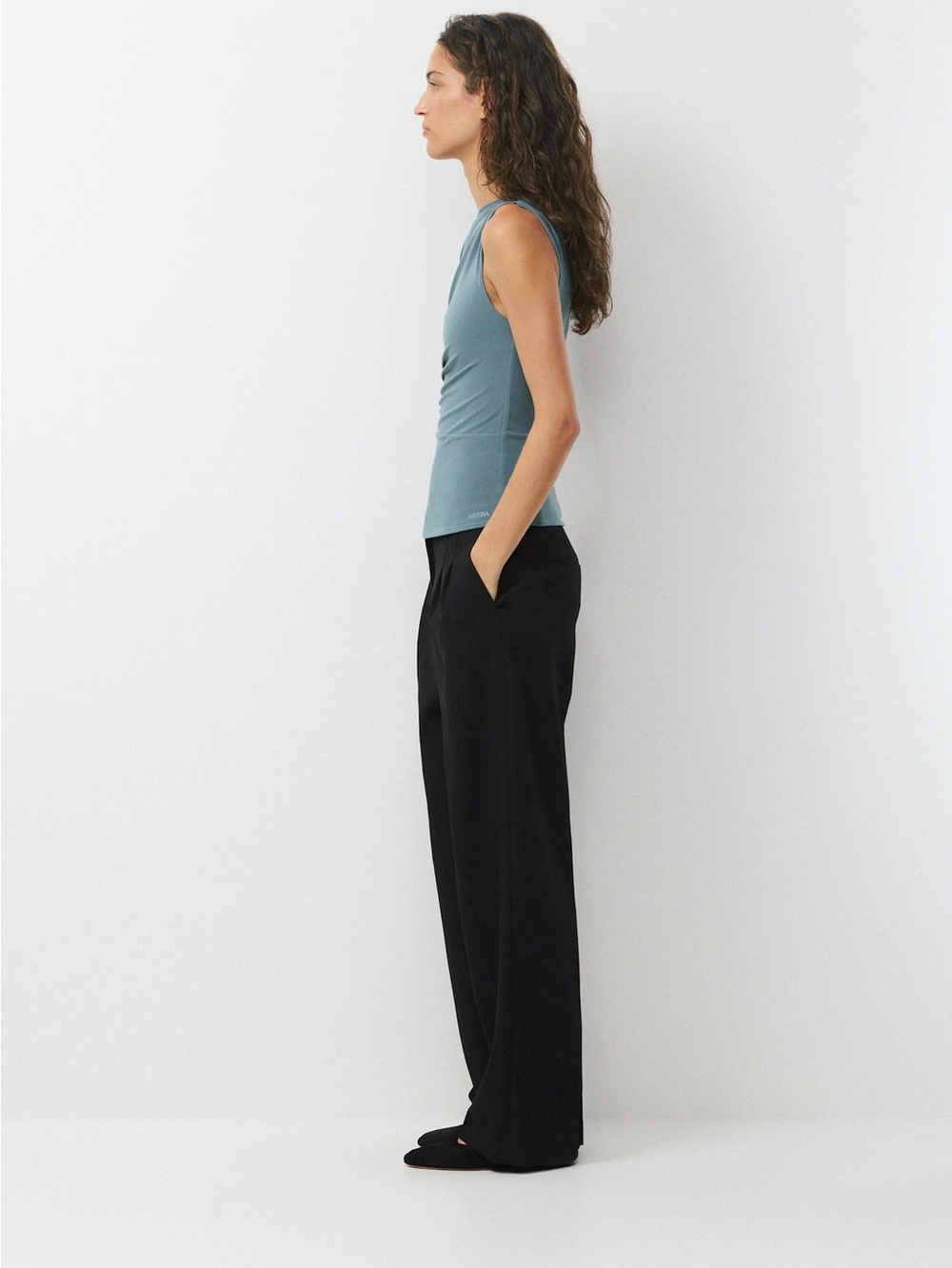 NWT - Aritzia Babaton Smooth Matter Gallery Top - Blue Mirage - Large - Picture 3 of 8